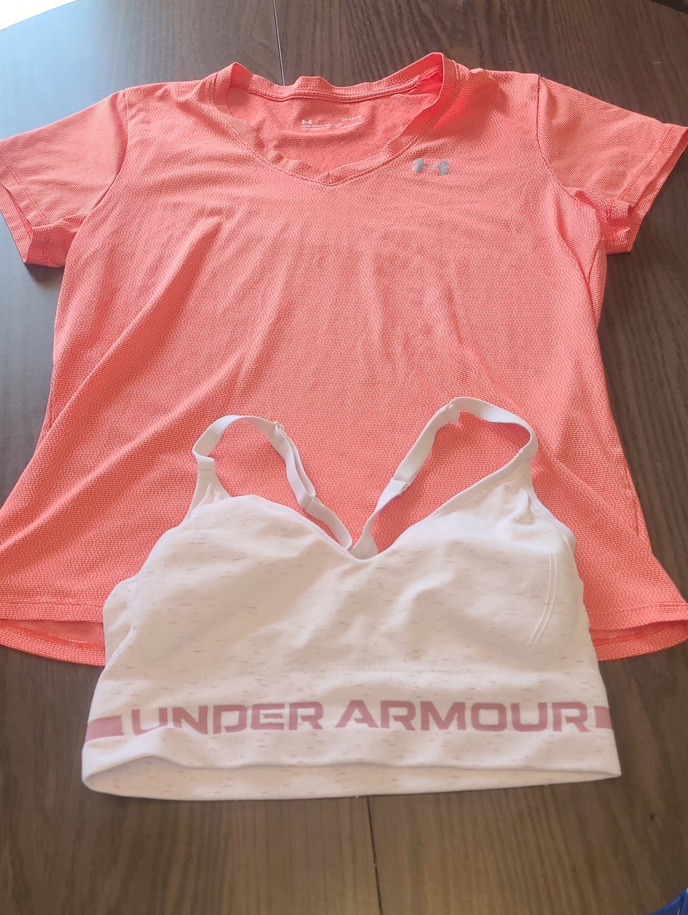 Under Armour Coral Tee with Pink Razor Back Sports Bra WOMENS SIZE L